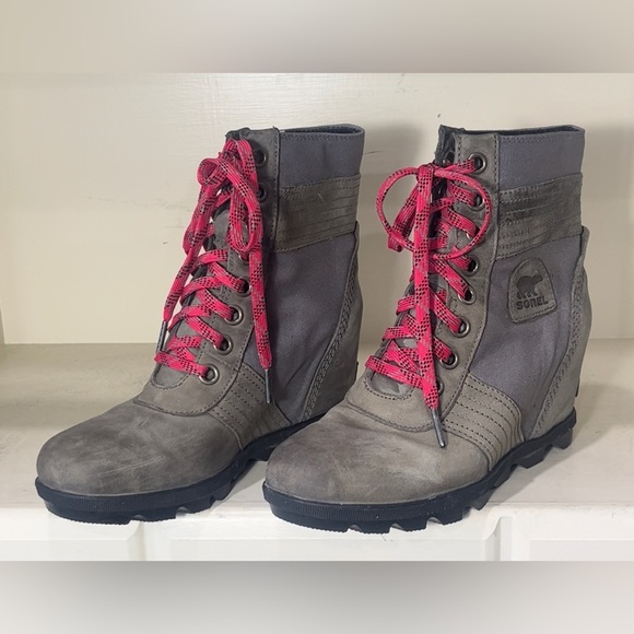 Sorel Women’s Lexie Wedge Waterproof Lug Sole Boots Size 8.5 - Picture 4 of 12